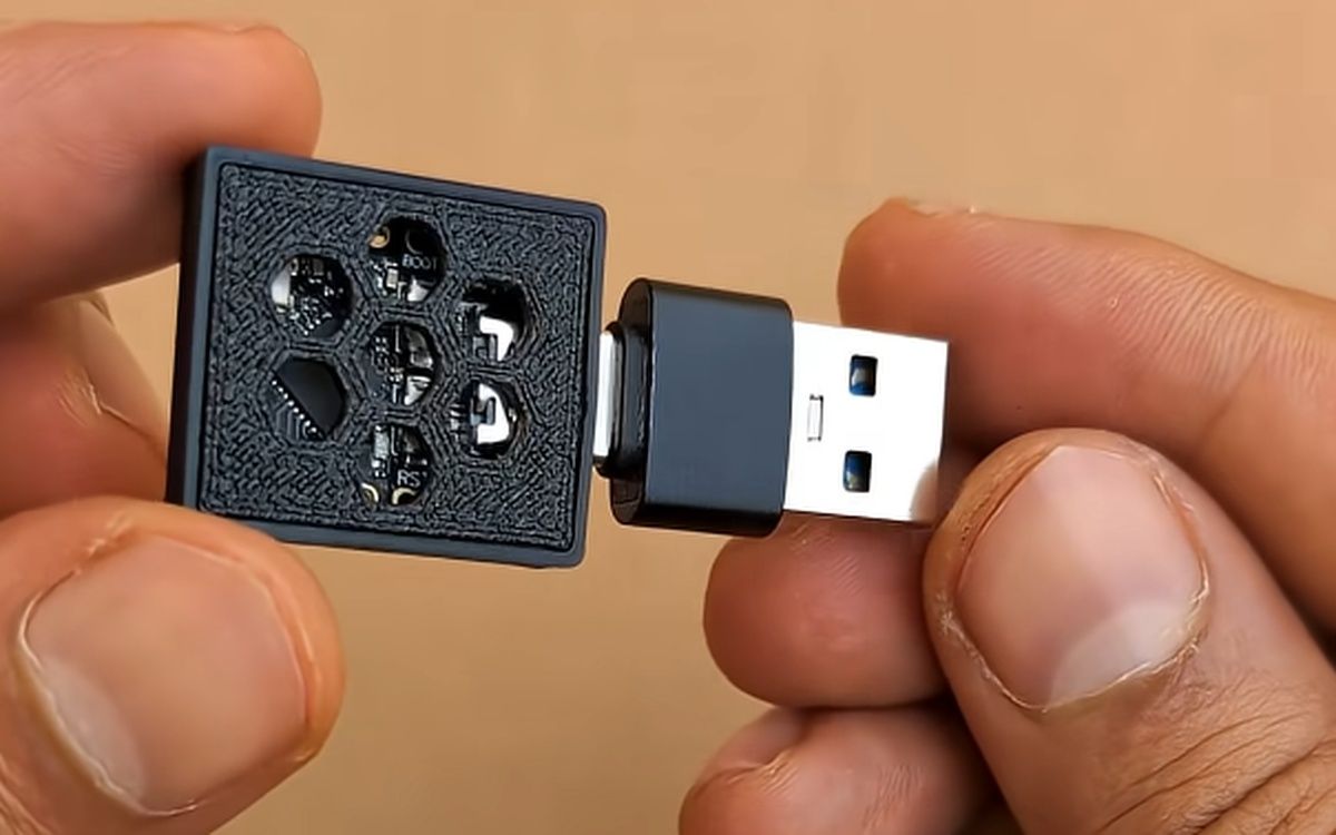  Now that's one way to block annoying online ads —  developer uses a $5 dongle to squeeze in 537,000 domains into just 4MB of flash memory 